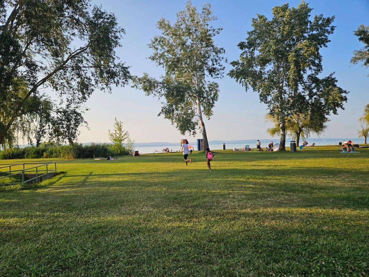 Green Apartman Balatonlelle Dış mekan fotoğraf